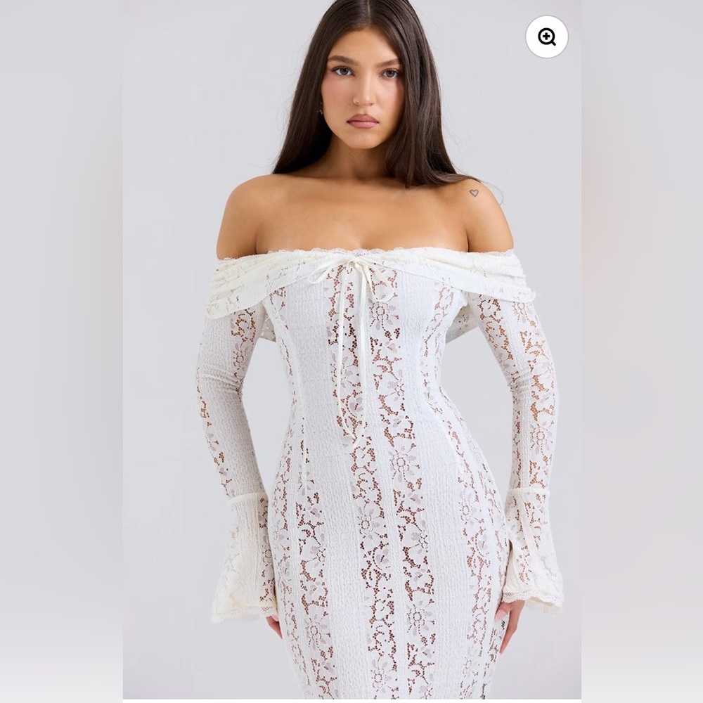 Elegant Off-Shoulder Lace Dress